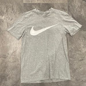 The Nike Tee Gray medium